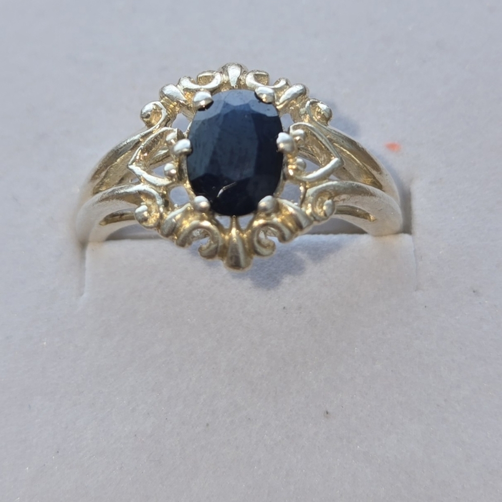 Elegant Sapphire and Silver Women's Ring